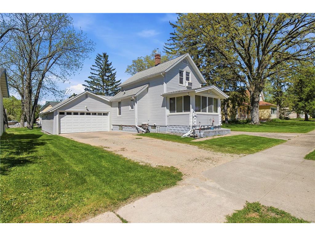 222 3rd Street Kenyon MN 55946 7071083 image1