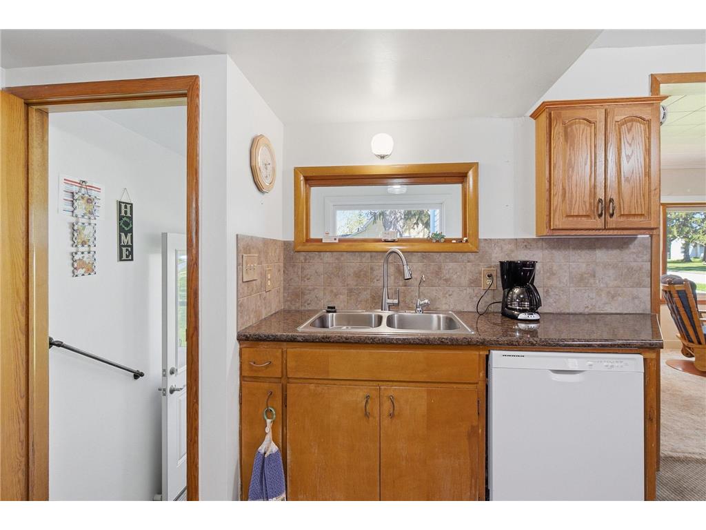 222 3rd Street Kenyon MN 55946 7071083 image11