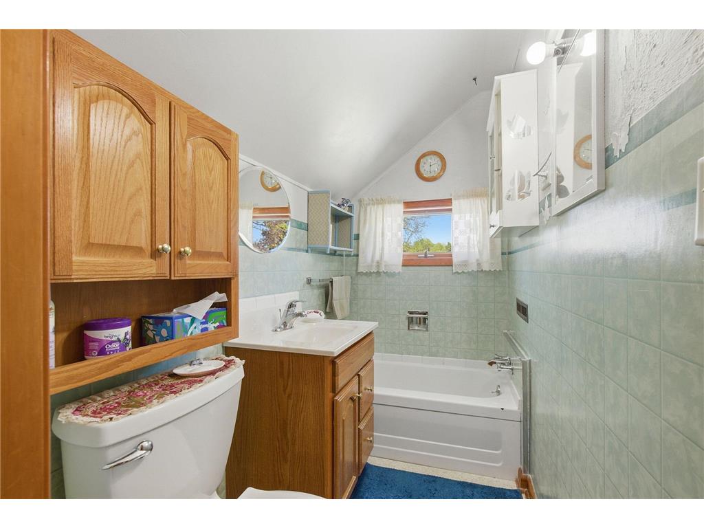 222 3rd Street Kenyon MN 55946 7071083 image14