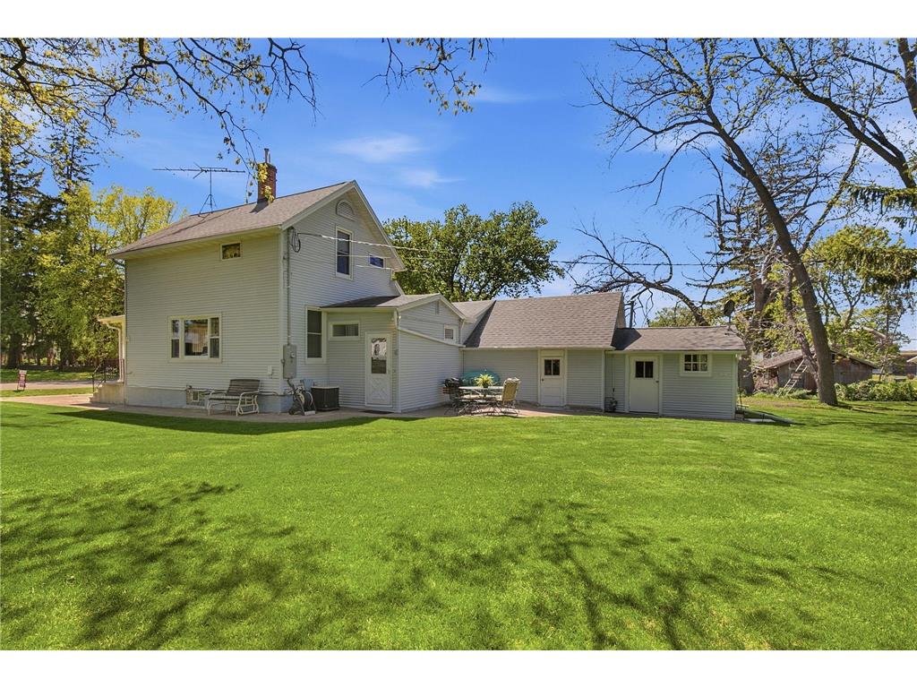 222 3rd Street Kenyon MN 55946 7071083 image2