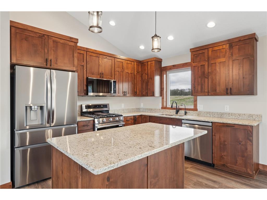 222 Eagle Ridge Drive Roberts WI 54023 7103048 image2