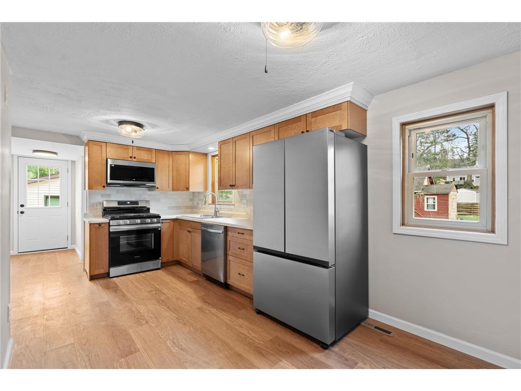 222 S East Avenue Dresser WI 54009 7053940 image1