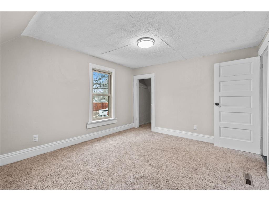 222 S East Avenue Dresser WI 54009 7053940 image20
