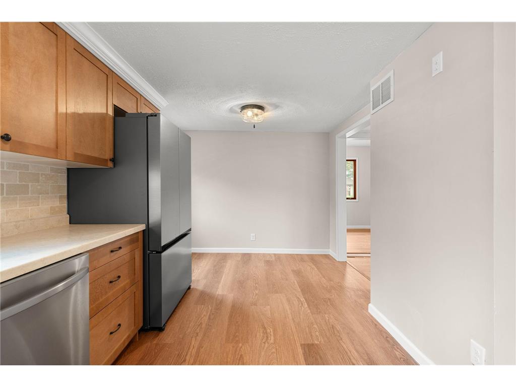 222 S East Avenue Dresser WI 54009 7053940 image6