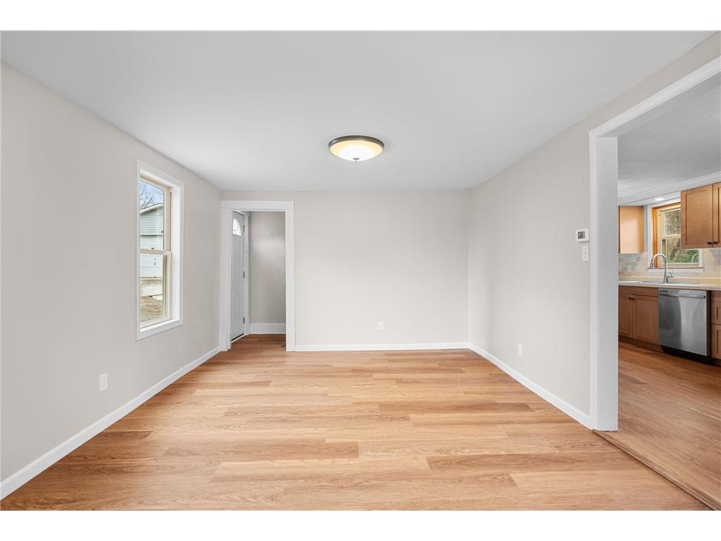 222 S East Avenue Dresser WI 54009 7053940 image9
