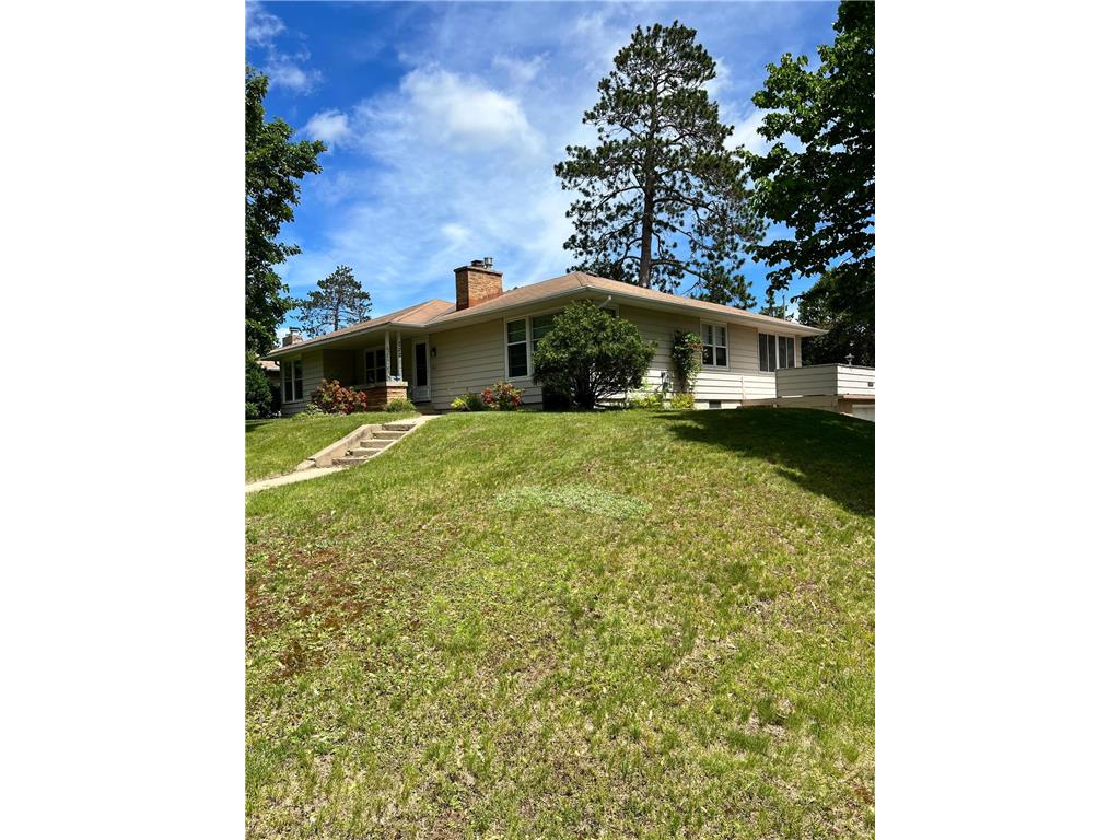 222 SW 1st Avenue Grand Rapids MN 55744 6640950 image1