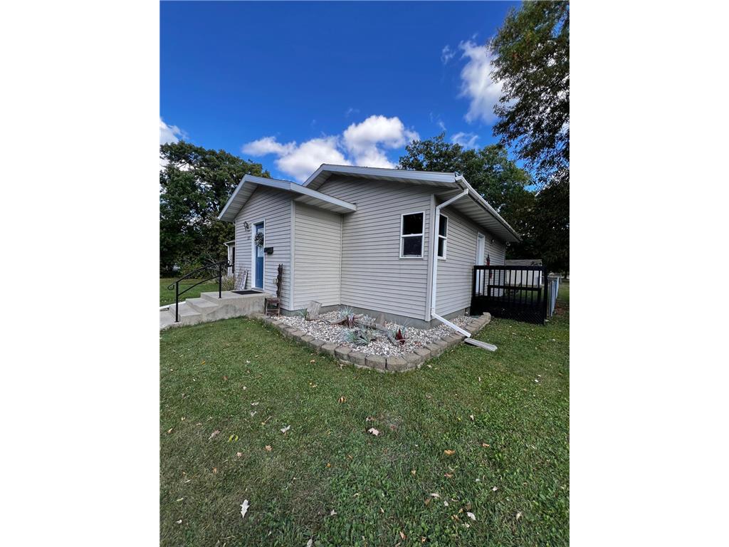 222 Saint Paul Avenue S Thief River Falls MN 56701 6607964 image1