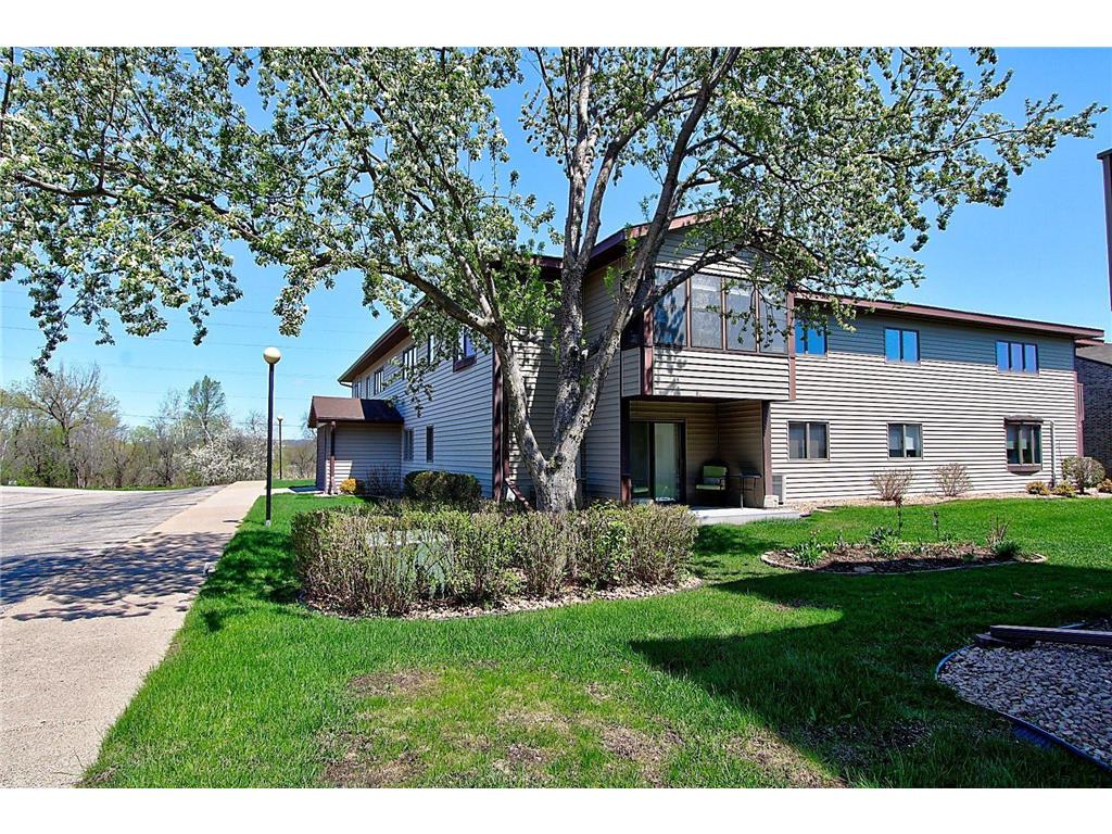 222 Sargent Drive #102 Red Wing MN 55066 6714115 image1