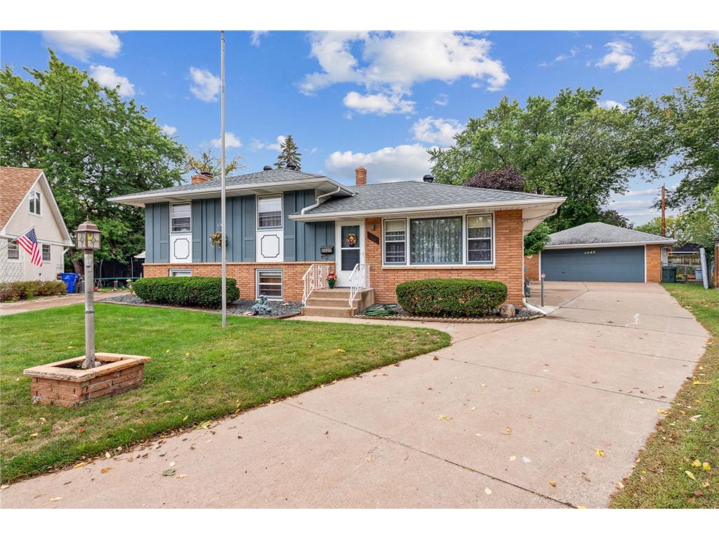 2220 Berland Place Saint Paul MN 55119 6417519 image1