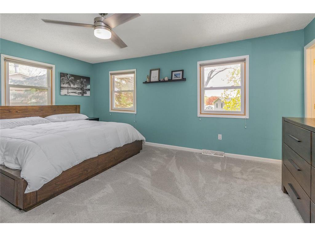 2220 Bossard Drive Roseville MN 55113 7040534 image17