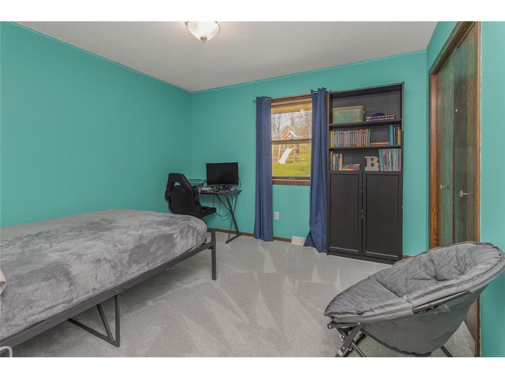 2220 Bossard Drive Roseville MN 55113 7040534 image24