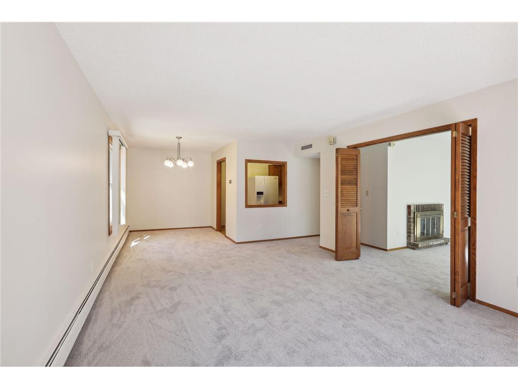 2220 Midland Grove Road #111 Roseville MN 55113 6385594 image1