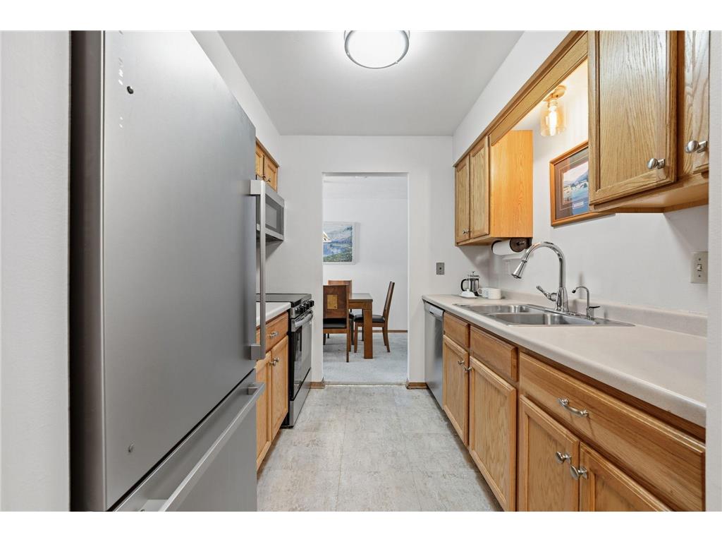 2220 Midland Grove Road #112 Roseville MN 55113 7011644 image16