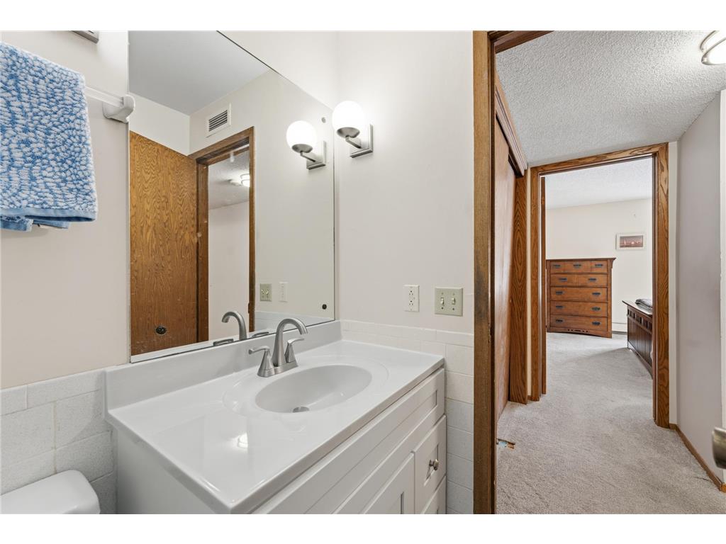 2220 Midland Grove Road #112 Roseville MN 55113 7011644 image18