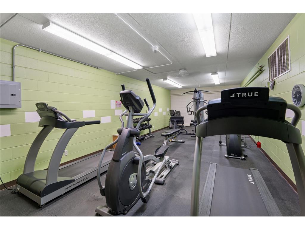 2220 Midland Grove Road #112 Roseville MN 55113 7011644 image24