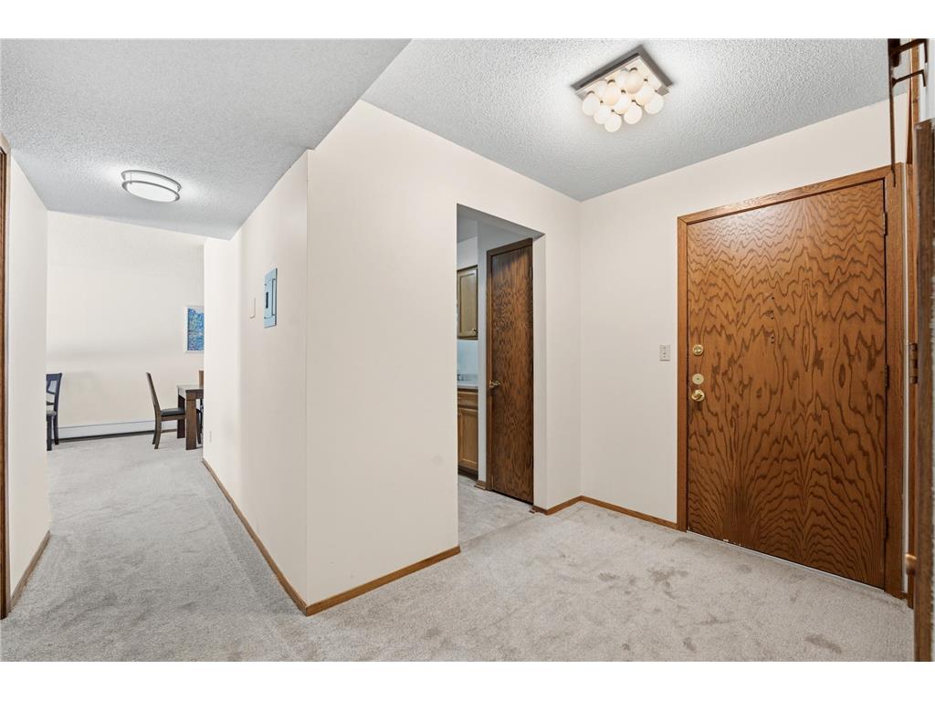 2220 Midland Grove Road #112 Roseville MN 55113 7011644 image4