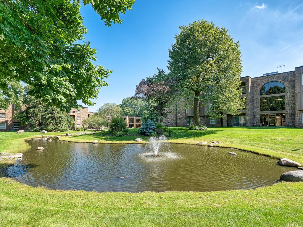 2220 Midland Grove Road #202 Roseville MN 55113 7027369 image25