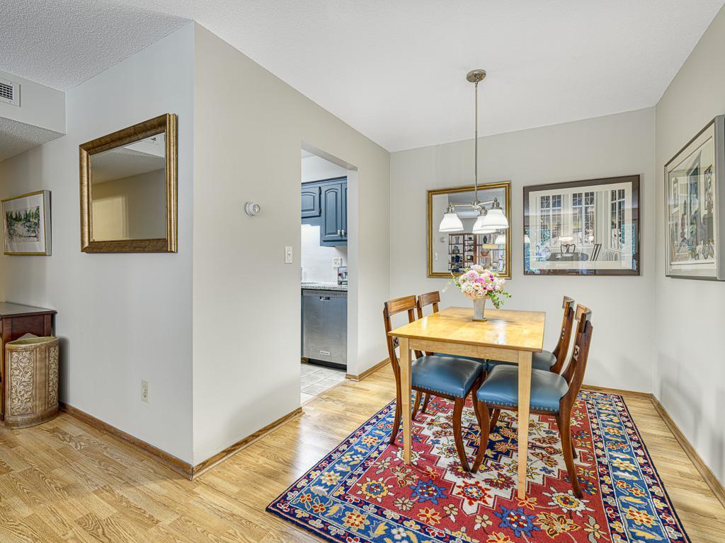 2220 Midland Grove Road #202 Roseville MN 55113 7027369 image8