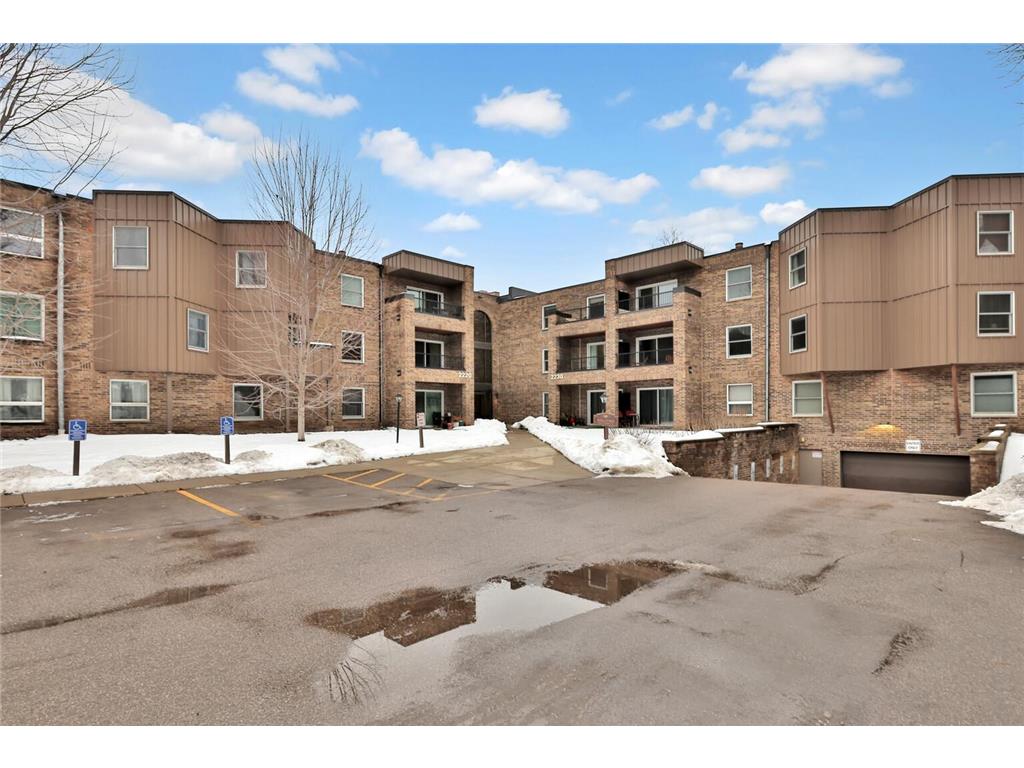 2220 Midland Grove Road #206 Roseville MN 55113 6800128 image1