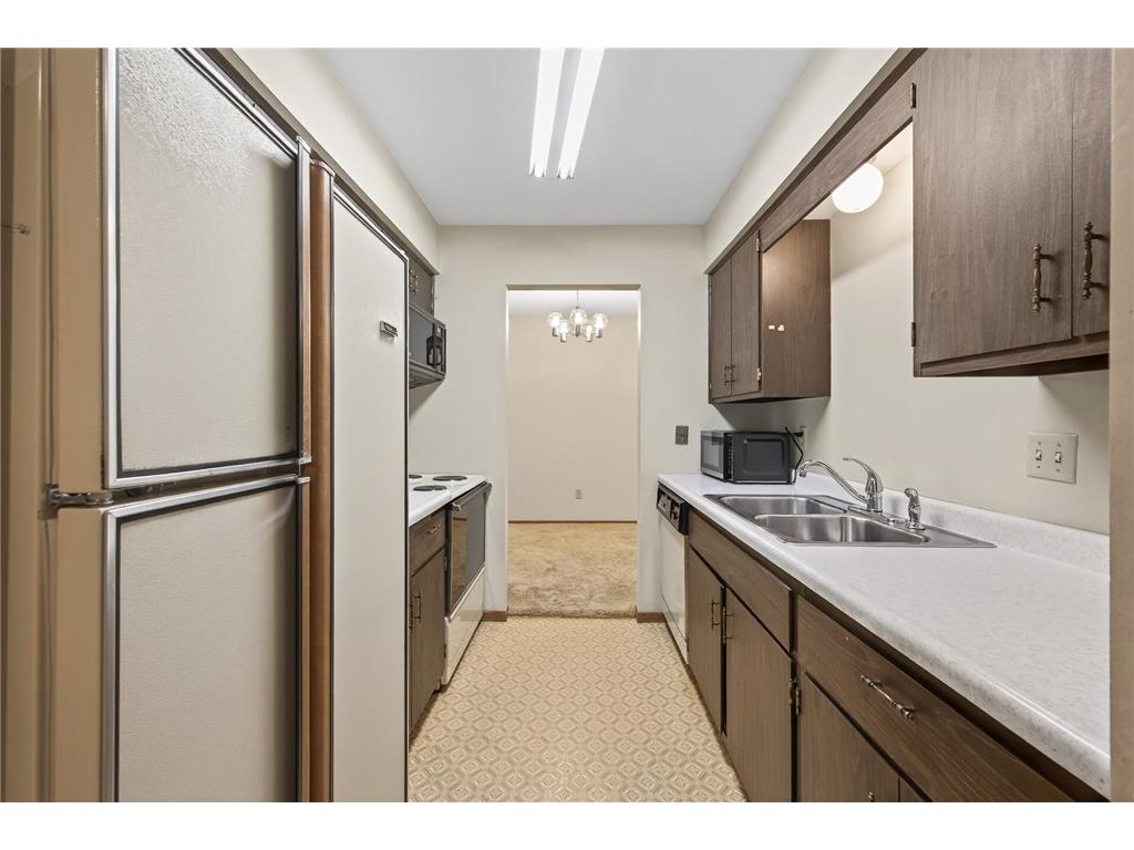 2220 Midland Grove Road #304 Roseville MN 55113 6759920 image12