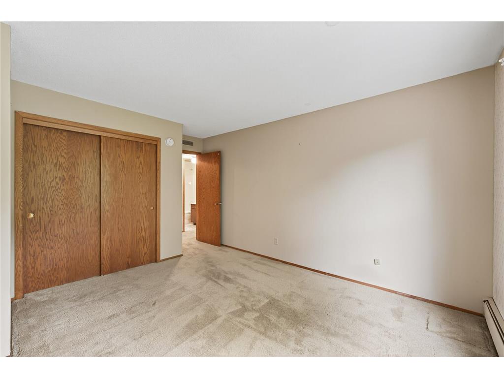 2220 Midland Grove Road #304 Roseville MN 55113 6759920 image19