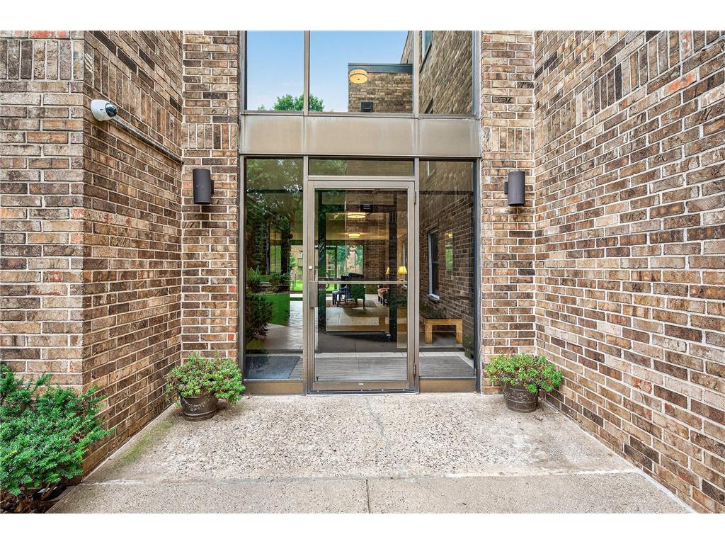 2220 Midland Grove Road #304 Roseville MN 55113 6759920 image2