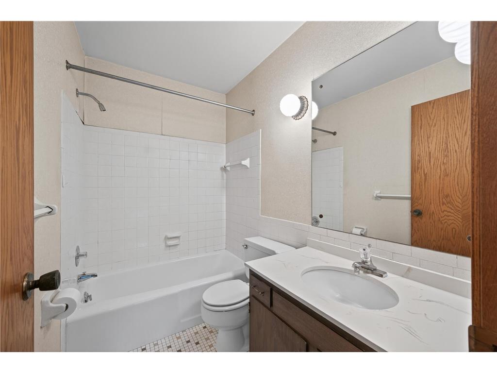 2220 Midland Grove Road #304 Roseville MN 55113 6759920 image20