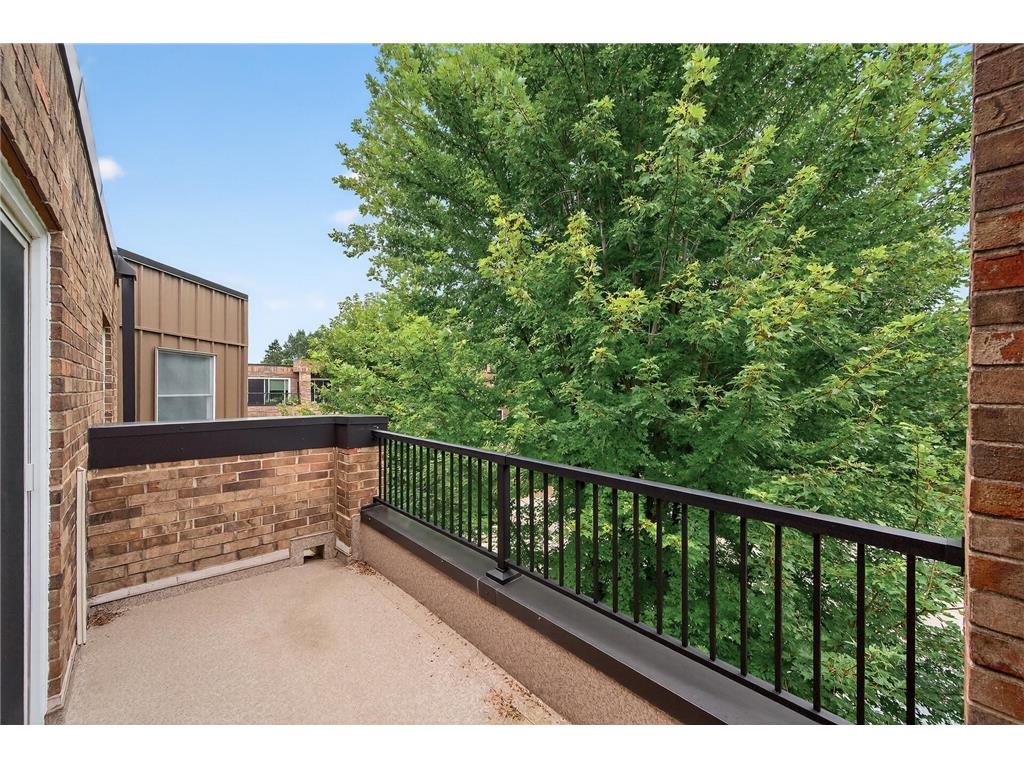 2220 Midland Grove Road #304 Roseville MN 55113 6759920 image22
