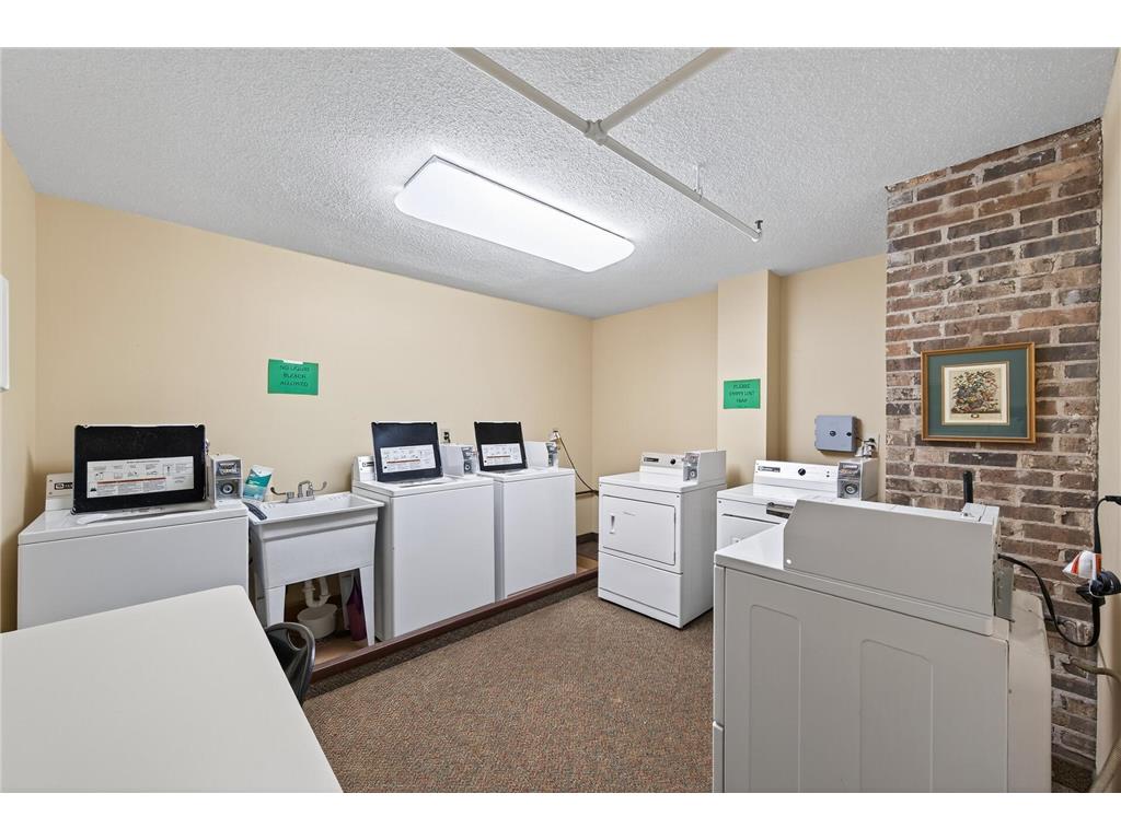 2220 Midland Grove Road #304 Roseville MN 55113 6759920 image23