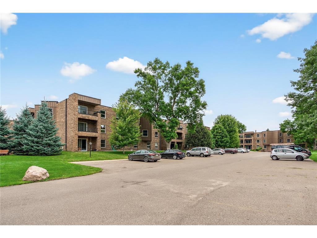 2220 Midland Grove Road #304 Roseville MN 55113 6759920 image3