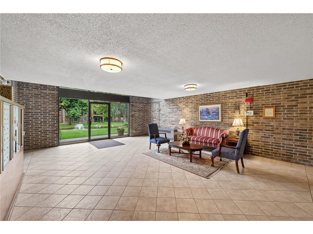 2220 Midland Grove Road #304 Roseville MN 55113 6759920 image30