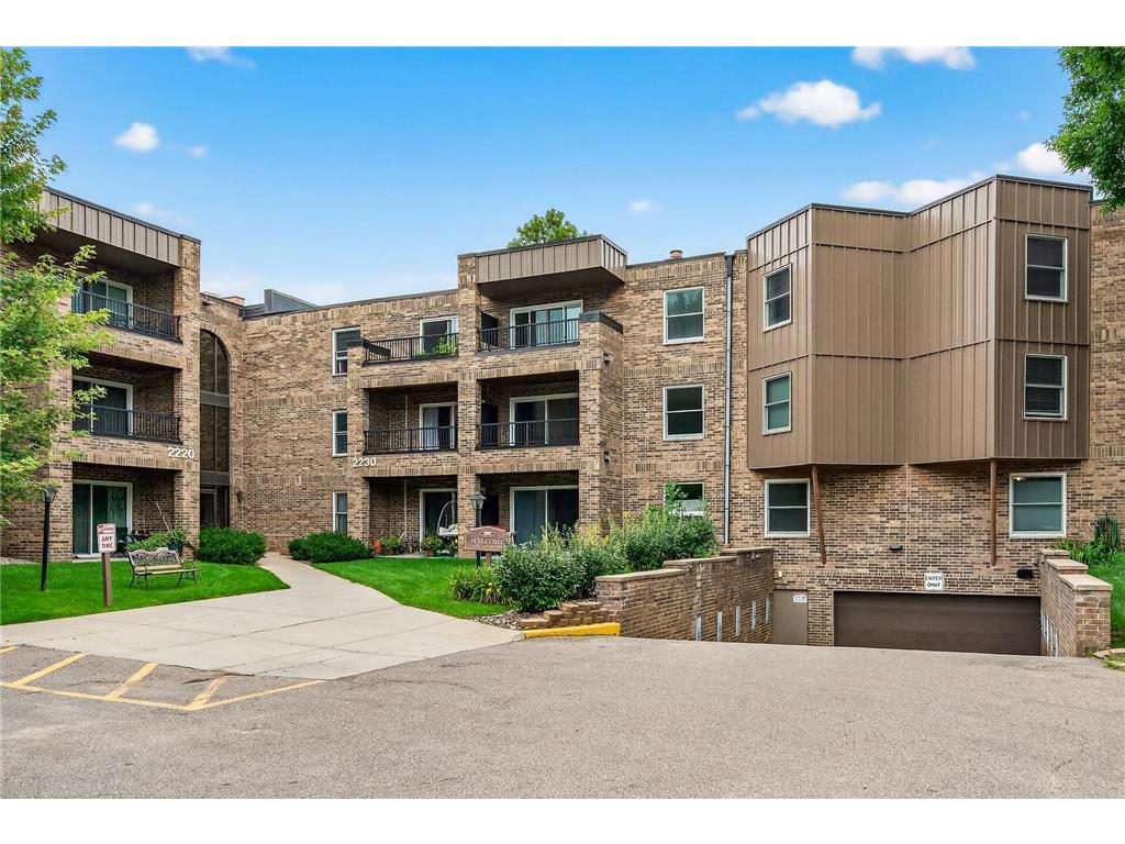 2220 Midland Grove Road #304 Roseville MN 55113 6759920 image4