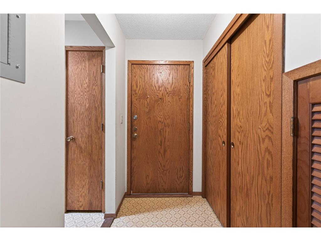 2220 Midland Grove Road #304 Roseville MN 55113 6759920 image5