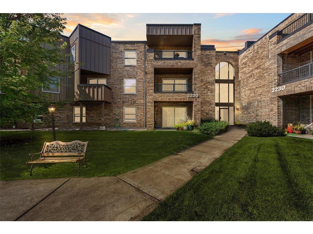 2220 Midland Grove Road #307 Roseville MN 55113 6794420 image1