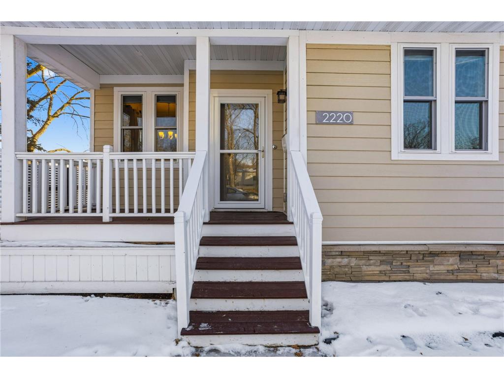 2220 Reaney Avenue E Saint Paul MN 55119 6770948 image1