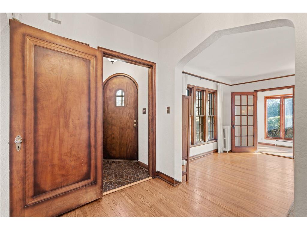 2220 Saint Anthony Parkway Minneapolis MN 55418 7033225 image10