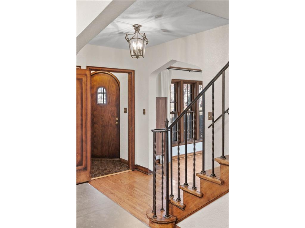 2220 Saint Anthony Parkway Minneapolis MN 55418 7033225 image11