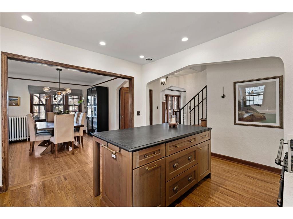 2220 Saint Anthony Parkway Minneapolis MN 55418 7033225 image35