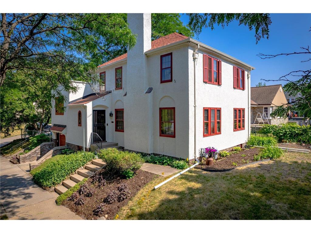 2220 Vincent Avenue N Minneapolis MN 55411 6391094 image1