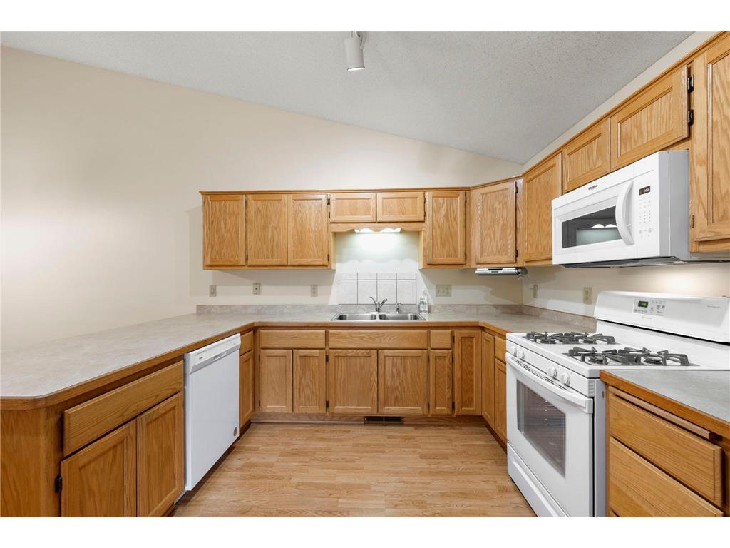 22200 Zion Parkway Oak Grove MN 55011 7059878 image10