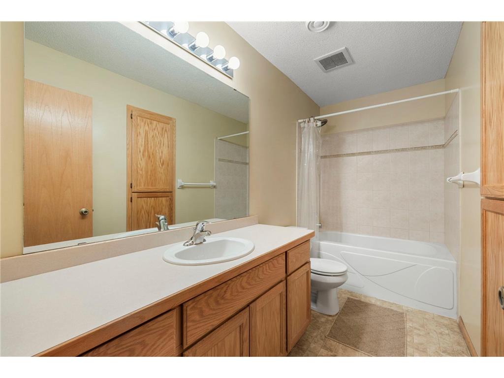 22200 Zion Parkway Oak Grove MN 55011 7059878 image17