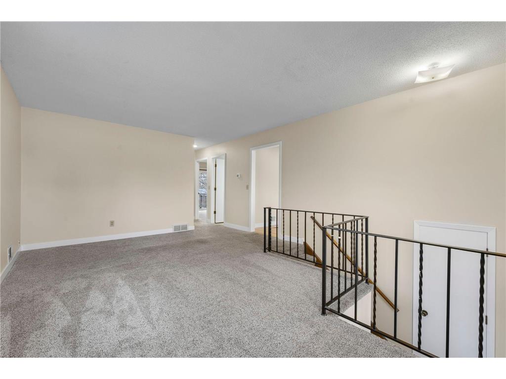 2221-2223 W 82nd Street Bloomington MN 55431 7077830 image10