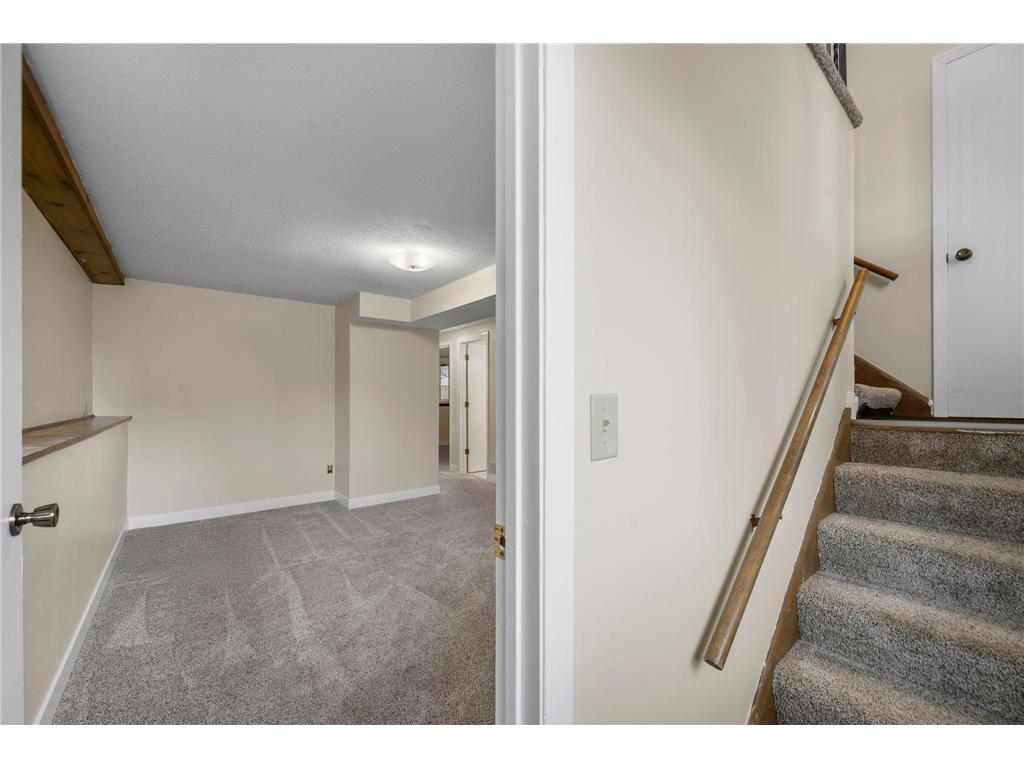 2221-2223 W 82nd Street Bloomington MN 55431 7077830 image19