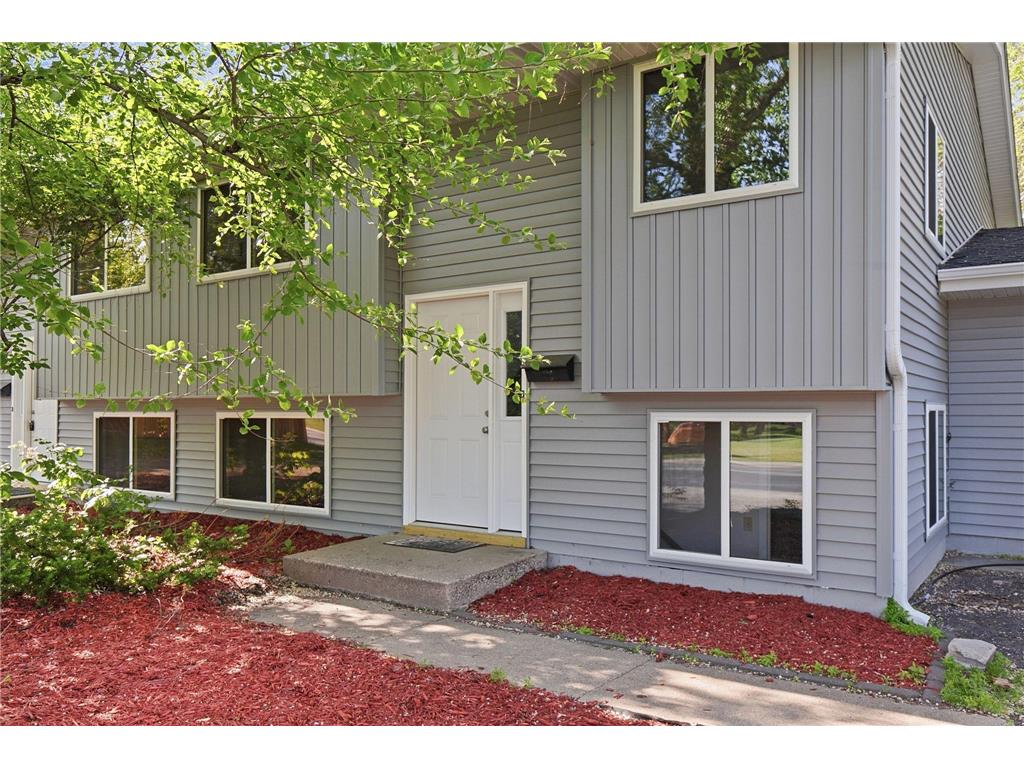 2221-2223 W 82nd Street Bloomington MN 55431 7077830 image2
