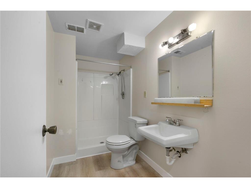 2221-2223 W 82nd Street Bloomington MN 55431 7077830 image25