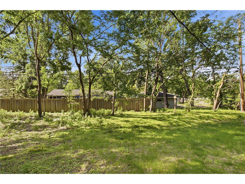 2221-2223 W 82nd Street Bloomington MN 55431 7077830 image34
