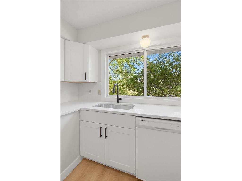 2221-2223 W 82nd Street Bloomington MN 55431 7077830 image5