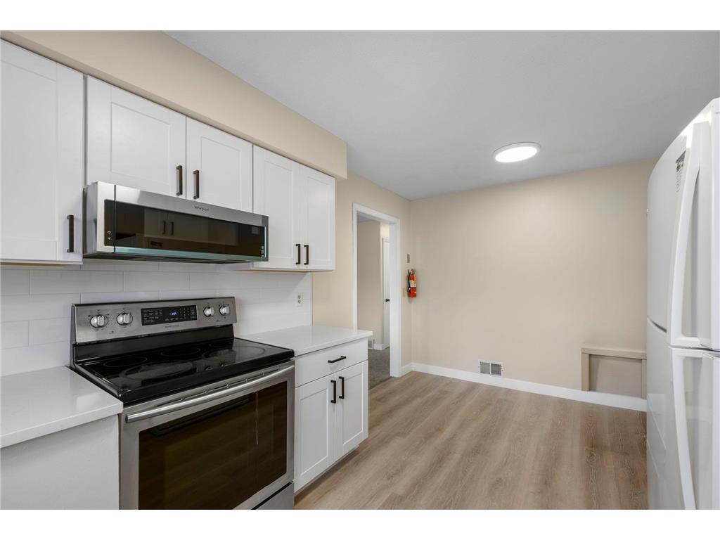2221-2223 W 82nd Street Bloomington MN 55431 7077830 image7