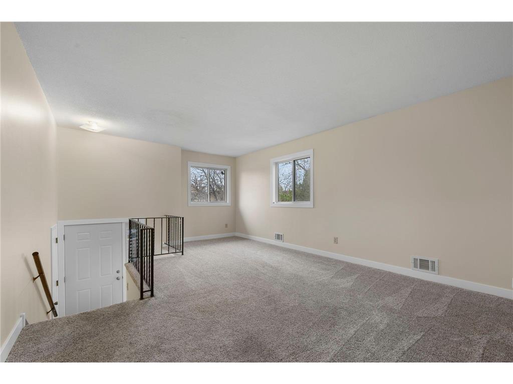 2221-2223 W 82nd Street Bloomington MN 55431 7077830 image8