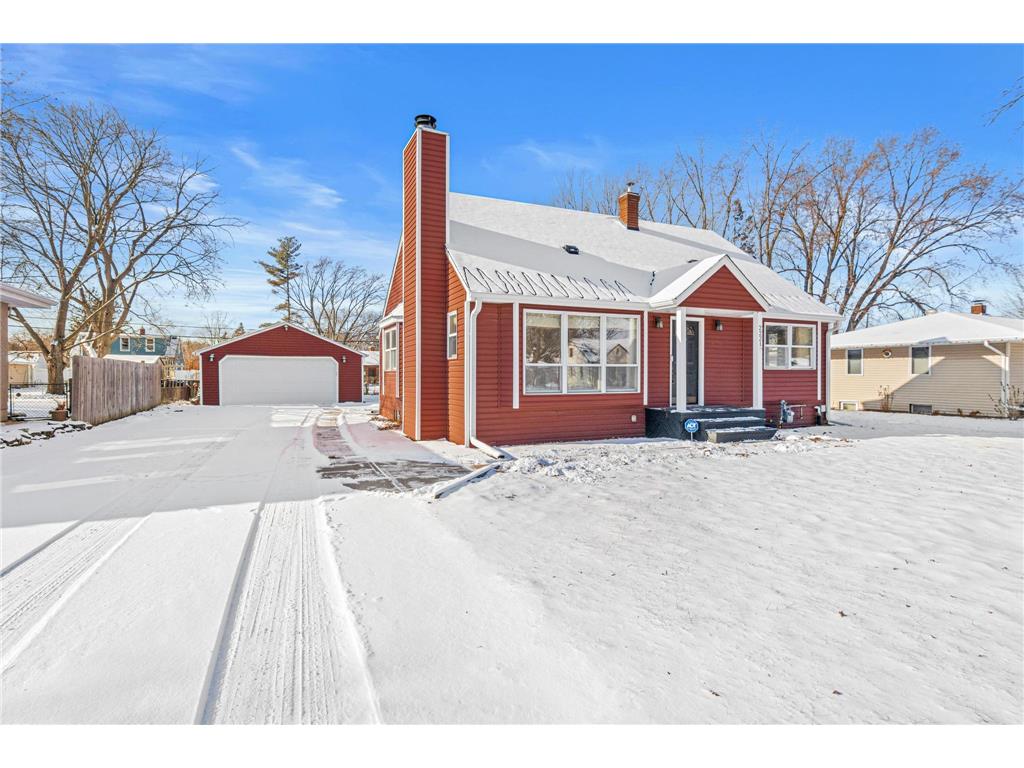 2221 Burr Street N Maplewood MN 55117 6649801 image1